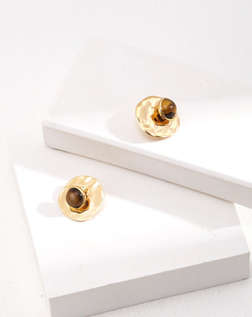 Artemis' Valor Tiger's Eye Necklace - Solene Paris concept store