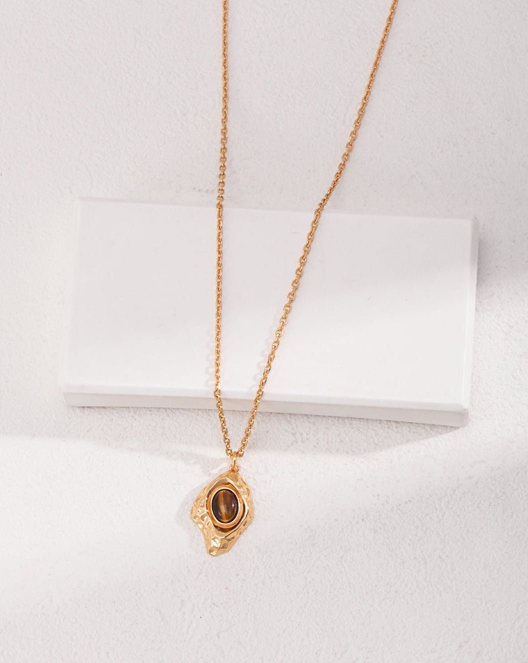 Artemis' Valor Tiger's Eye Necklace - Solene Paris concept store