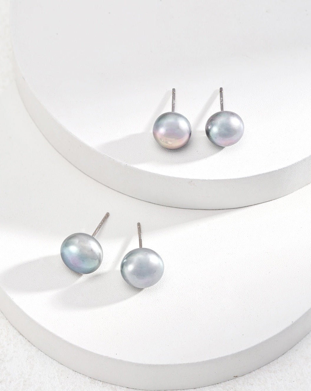 Bellona's Grandeur Pearls Earrings - Solene Paris concept store