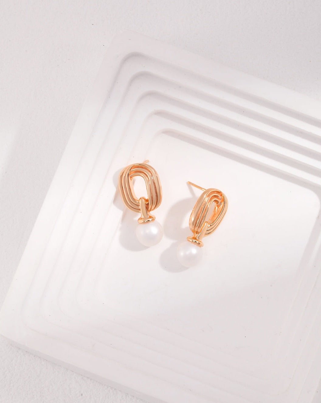 Couture Elegance Pearl Silver Earrings - Solene Paris concept store