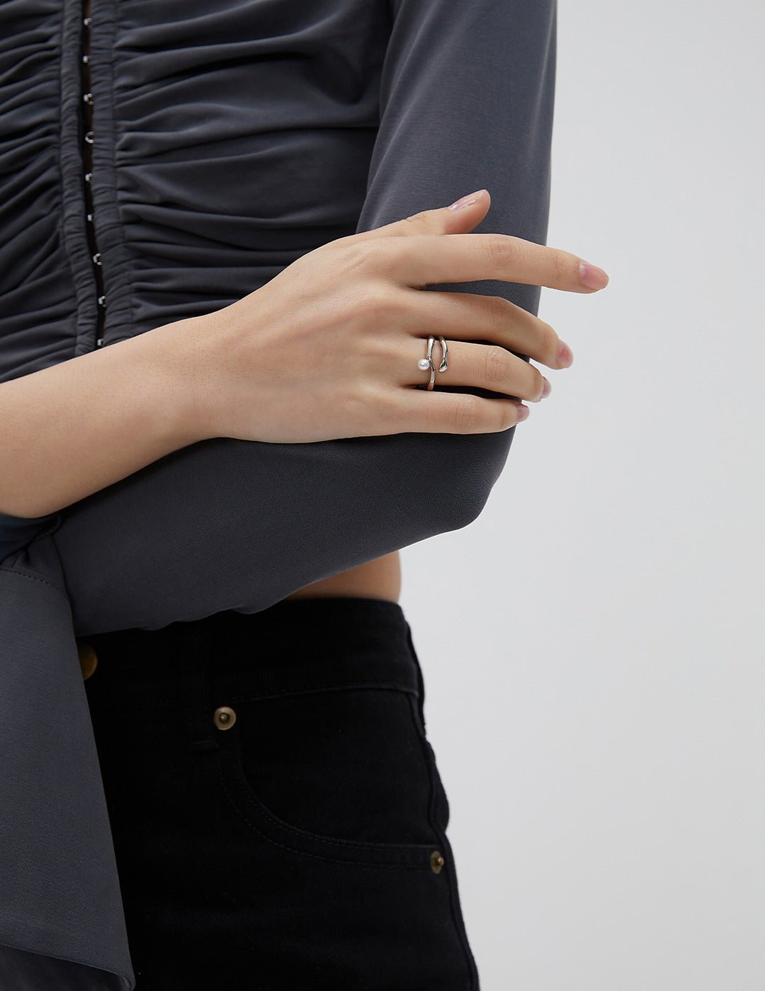 Dance of the Flowing Stream Pearl Ring - Solene Paris concept store