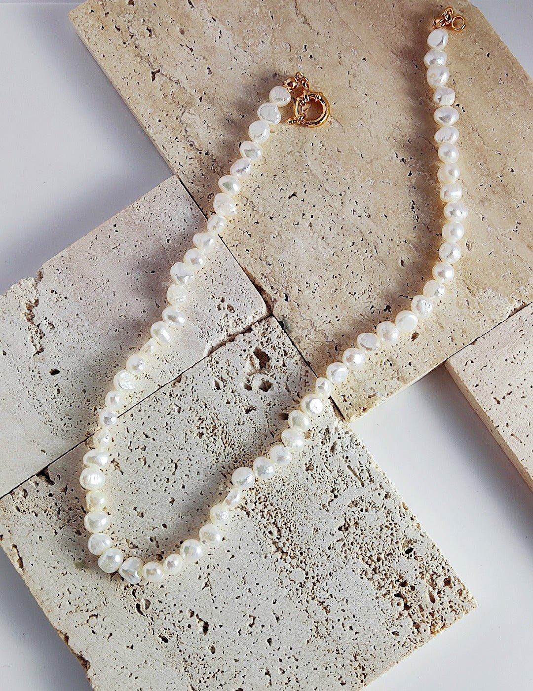 L'Amour de Printemps Baroque Pearl Necklace - Solene Paris concept store