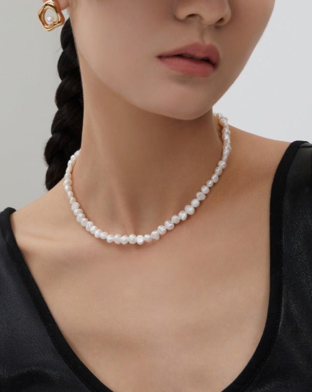 L'Amour de Printemps Baroque Pearl Necklace - Solene Paris concept store