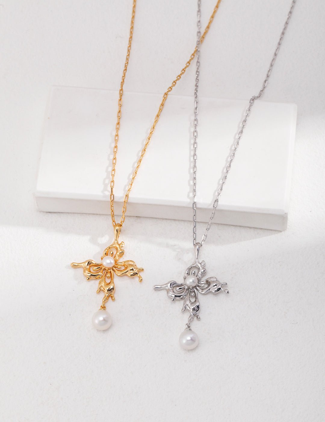 Madame Butterfly Pearl Necklace - Solene Paris concept store