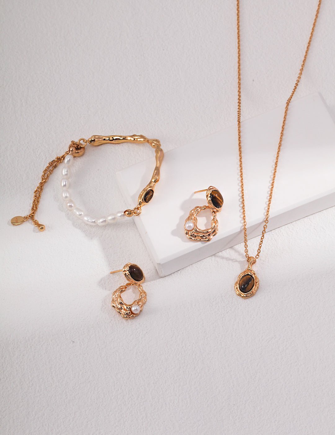 Majestic Tiger's Eye Bracelet - Solene Paris concept store