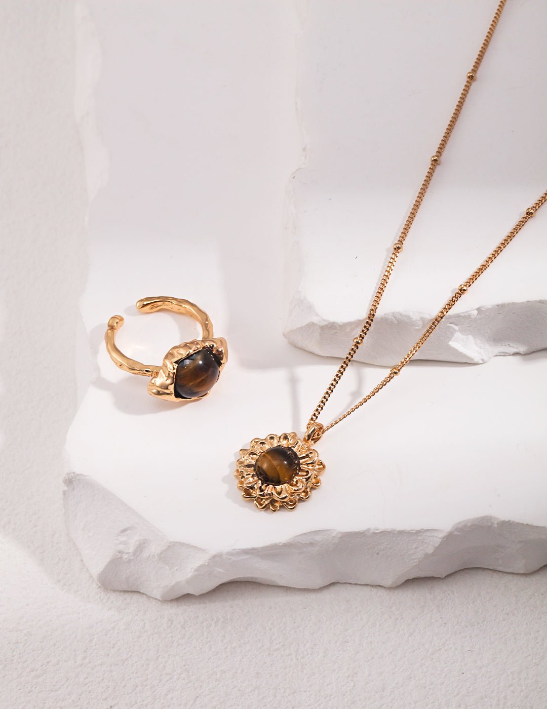 Minerva's Courage Ring - Solene Paris concept store