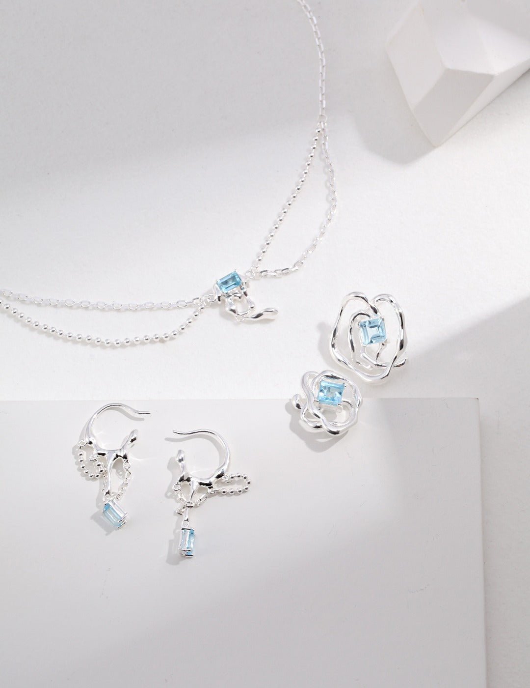 Sunlit Waves Topaz Necklace - Solene Paris concept store