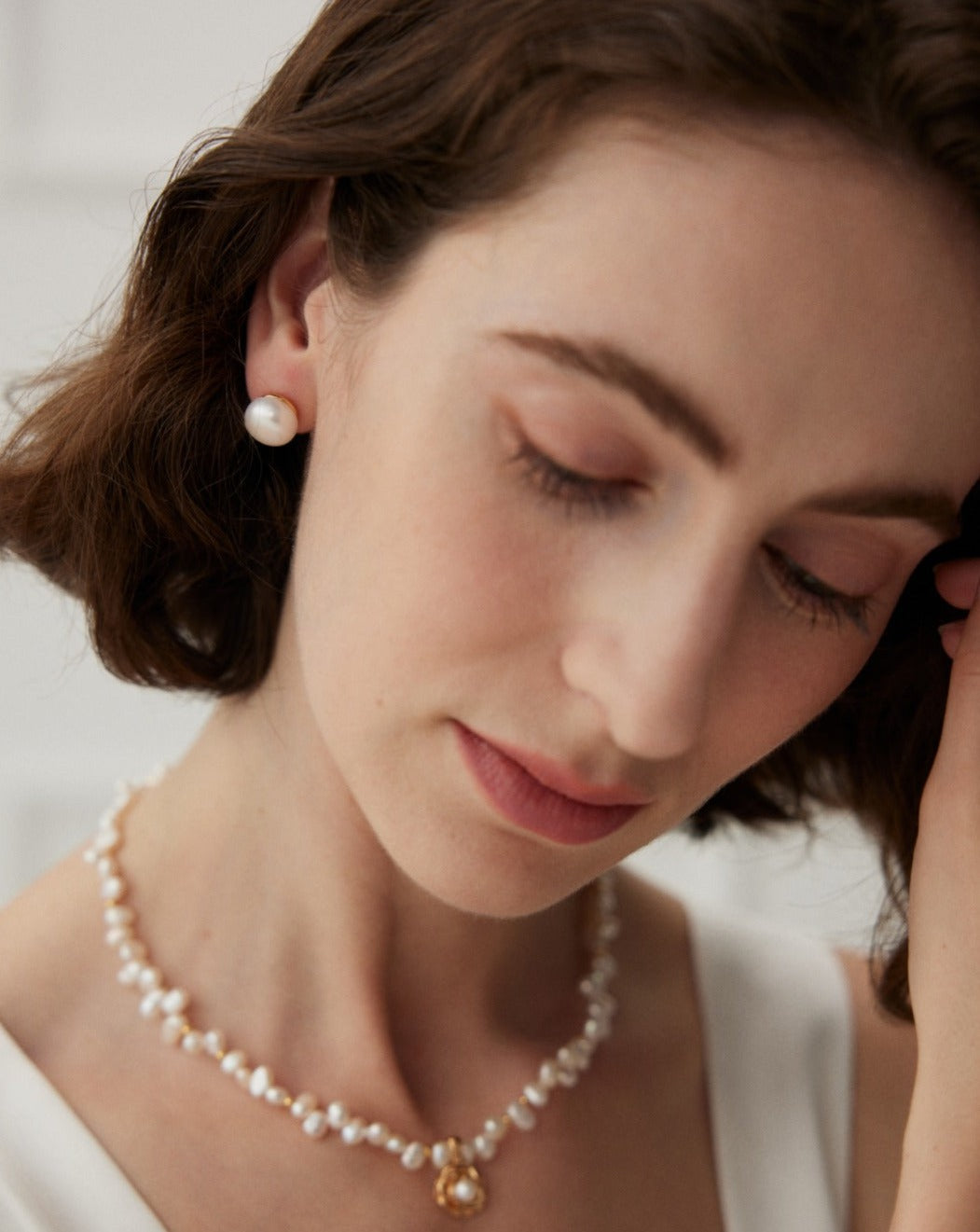 Ceres' Divine Elegance Pearl Earrings