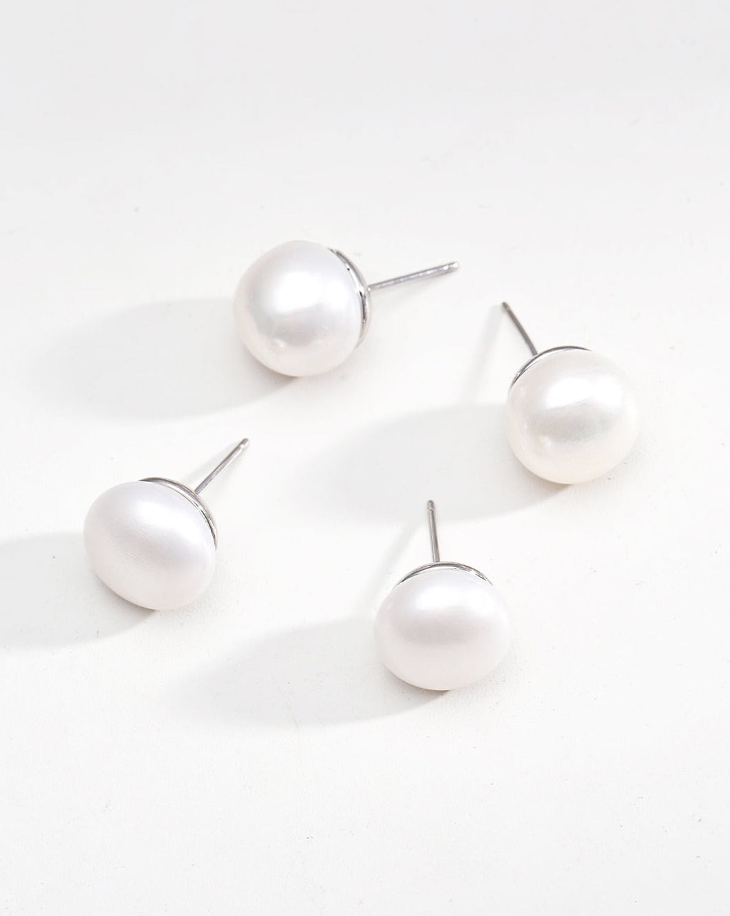 Ceres' Divine Elegance Pearl Earrings